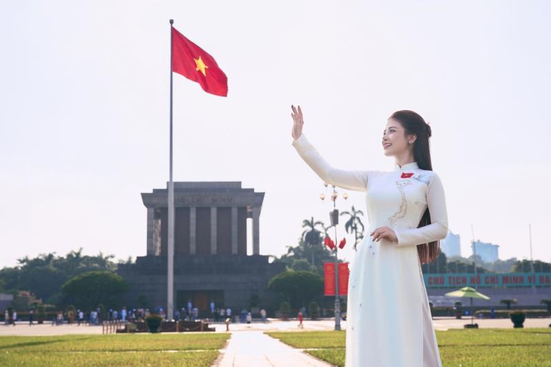 Dương Hoàng Yến: Tôi không bị áp lực khi bị so sánh cùng Võ Hạ Trâm - Ảnh 1. Dương Hoàng Yến: Tôi không bị áp lực khi bị so sánh cùng Võ Hạ Trâm - Ảnh 1.