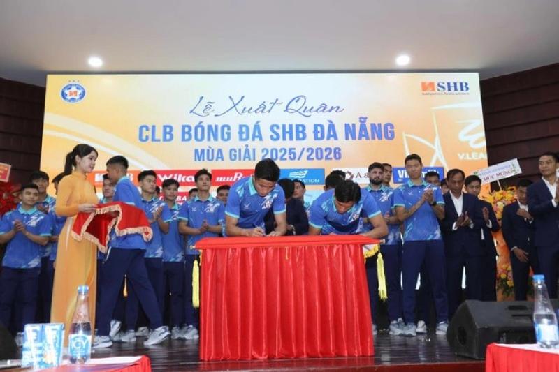 CLB Đà Nẵng 'thay máu' ngoại binh, đặt mục tiêu đầy thách thức - Ảnh 2.