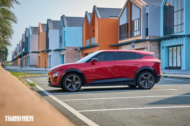 VinFast VF 7 Plus: SUV điện đáng cân nhắc dưới 1 tỉ đồng cho gia đình - Ảnh 1. VinFast VF 7 Plus: SUV điện đáng cân nhắc dưới 1 tỉ đồng cho gia đình - Ảnh 1.