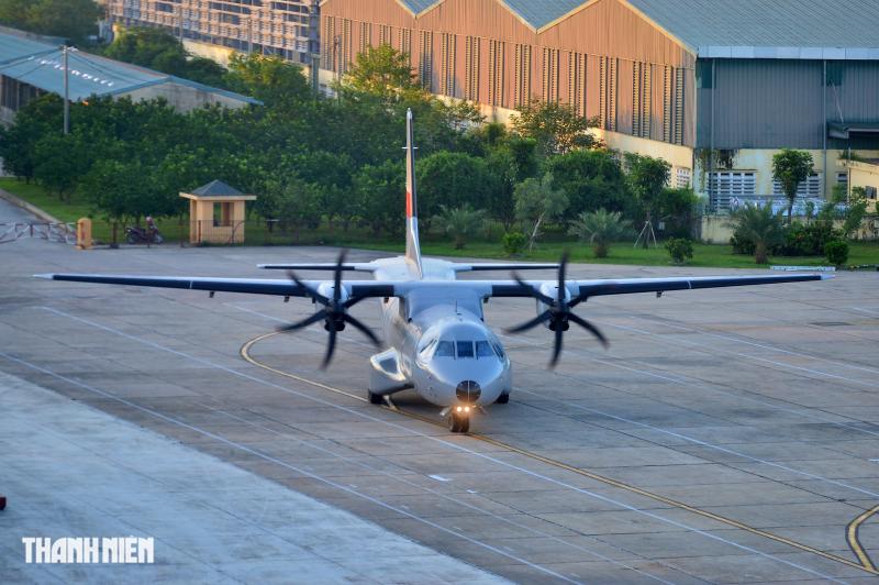 Xem 'ngựa thồ' C-295 khoác áo mới, bay biên đội 4 chiếc trên bầu trời Hà Nội- Ảnh 8. Xem 'ngựa thồ' C-295 khoác áo mới, bay biên đội 4 chiếc trên bầu trời Hà Nội- Ảnh 8.