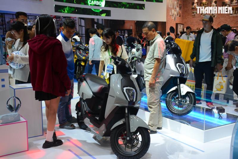 Xu hướng chuyển đổi sang xe máy điện làm thay đổi thị trường xe máy Việt Nam - Ảnh 1. Xu hướng chuyển đổi sang xe máy điện làm thay đổi thị trường xe máy Việt Nam - Ảnh 1.