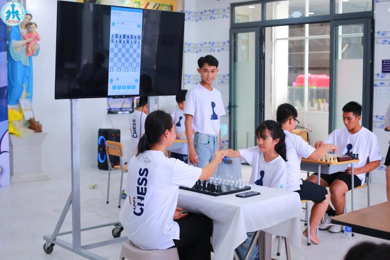 Giải cờ vua Happy Chess & Friendship: Trí tuệ gieo mầm từ yêu thương- Ảnh 1. Giải cờ vua Happy Chess & Friendship: Trí tuệ gieo mầm từ yêu thương- Ảnh 1.