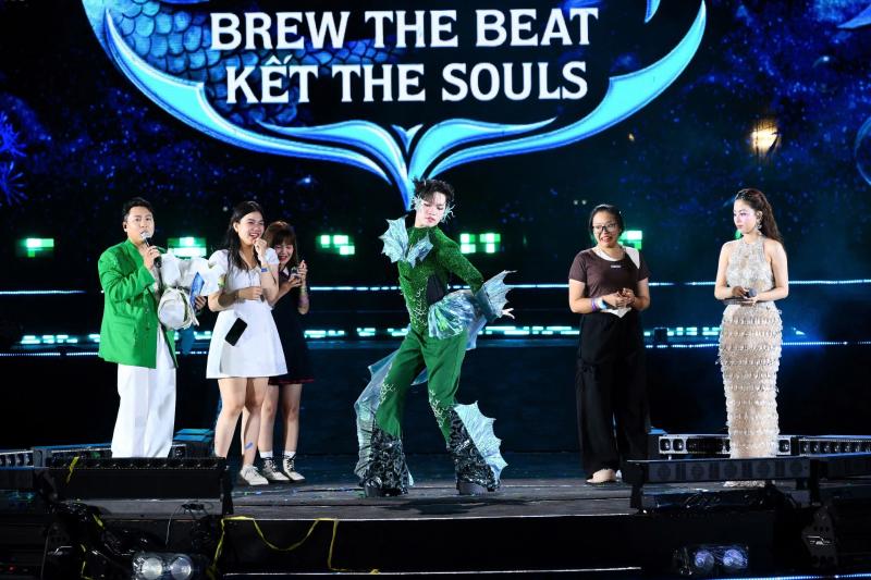 Chi Pu hóa mỹ nhân ngư khuấy đảo đêm nhạc 'Siren Calling' - Ảnh 7. Chi Pu hóa mỹ nhân ngư khuấy đảo đêm nhạc 'Siren Calling' - Ảnh 7.