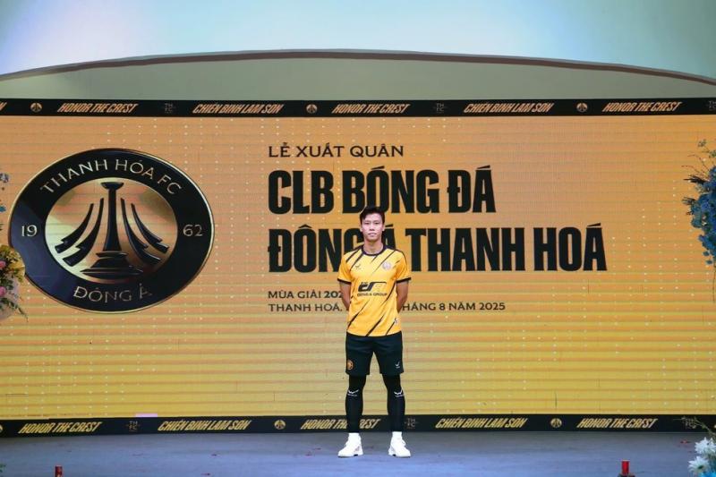 Bầu Đoan phát biểu cực hay, CLB Thanh Hóa ra mắt tân HLV ‘vừa lạ vừa quen’- Ảnh 3. Bầu Đoan phát biểu cực hay, CLB Thanh Hóa ra mắt tân HLV ‘vừa lạ vừa quen’- Ảnh 3.