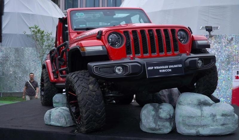 Jeep Wrangler Unlimited Rubicon độ 'trần trụi' độc nhất, giá gần 3,4 tỉ tại Việt Nam - Ảnh 1.
