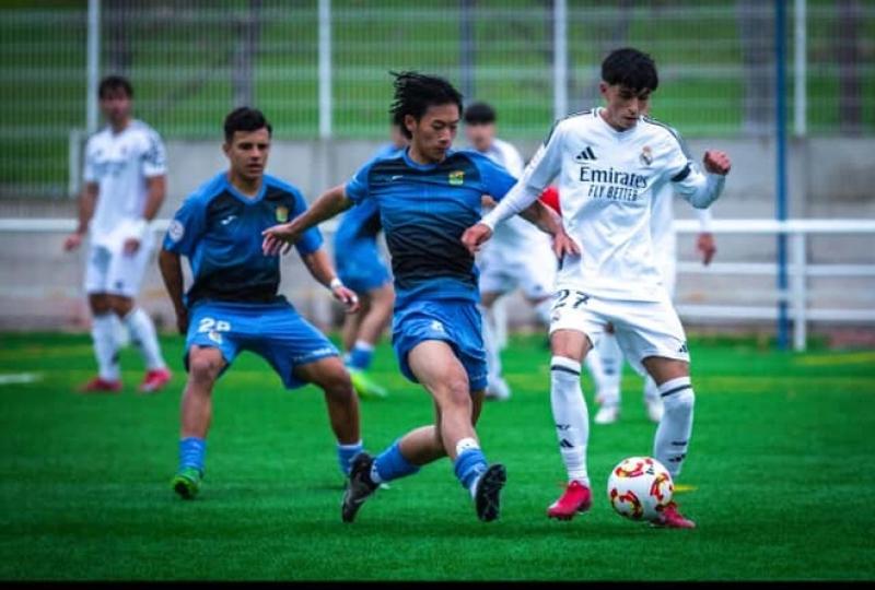 Tiền vệ Việt kiều Julien Nguyễn: 'Tôi học được nhiều khi so tài U.19 Real Madrid'- Ảnh 4. Tiền vệ Việt kiều Julien Nguyễn: 'Tôi học được nhiều khi so tài U.19 Real Madrid'- Ảnh 4.
