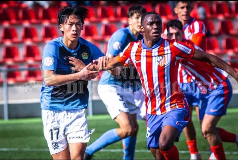 Tiền vệ Việt kiều Julien Nguyễn: 'Tôi học được nhiều khi so tài U.19 Real Madrid'- Ảnh 7. Tiền vệ Việt kiều Julien Nguyễn: 'Tôi học được nhiều khi so tài U.19 Real Madrid'- Ảnh 7.