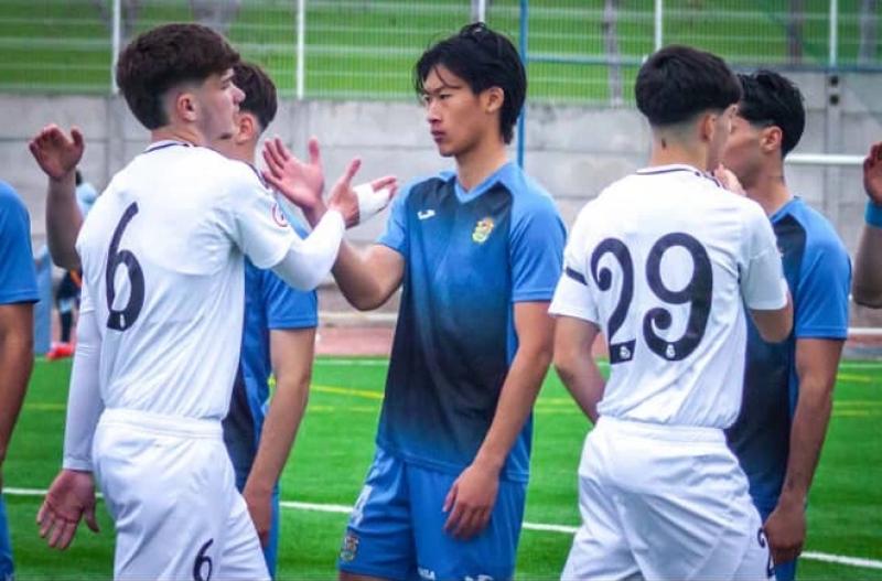 Tiền vệ Việt kiều Julien Nguyễn: 'Tôi học được nhiều khi so tài U.19 Real Madrid'- Ảnh 5. Tiền vệ Việt kiều Julien Nguyễn: 'Tôi học được nhiều khi so tài U.19 Real Madrid'- Ảnh 5.