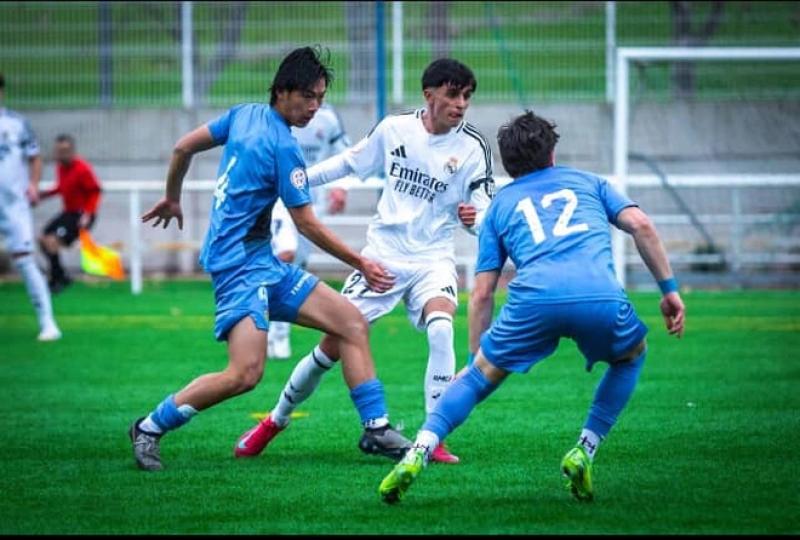Tiền vệ Việt kiều Julien Nguyễn: 'Tôi học được nhiều khi so tài U.19 Real Madrid'- Ảnh 6. Tiền vệ Việt kiều Julien Nguyễn: 'Tôi học được nhiều khi so tài U.19 Real Madrid'- Ảnh 6.