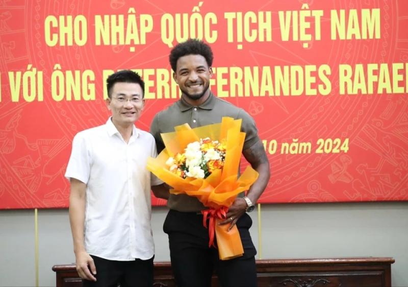 CLB Nam Định dành đặc quyền cho Xuân Son: Ở Brazil vẫn có thể nhận Siêu cúp- Ảnh 2. CLB Nam Định dành đặc quyền cho Xuân Son: Ở Brazil vẫn có thể nhận Siêu cúp- Ảnh 2.