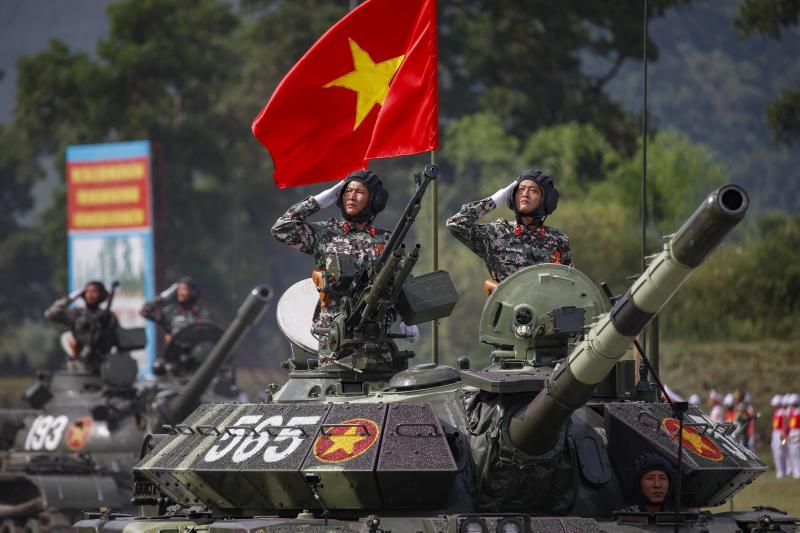 Quân đội, công an phô diễn sức mạnh với dàn khí tài hiện đại- Ảnh 2. Quân đội, công an phô diễn sức mạnh với dàn khí tài hiện đại- Ảnh 2.