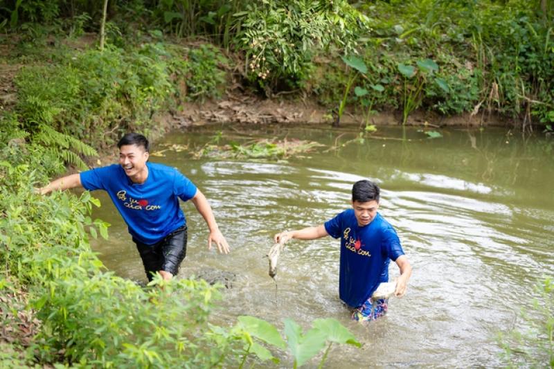 'Bố ơi, mình đi đâu thế?' gợi nhắc trong mỗi người lớn luôn có một đứa trẻ- Ảnh 1. 'Bố ơi, mình đi đâu thế?' gợi nhắc trong mỗi người lớn luôn có một đứa trẻ- Ảnh 1.
