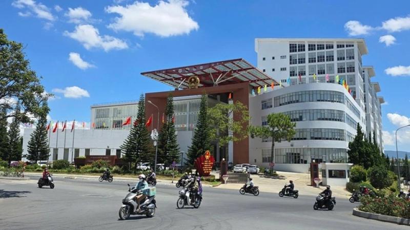 Lâm Đồng: Công chức, viên chức được hỗ trợ tiền thuê nhà đến 3 triệu đồng/tháng- Ảnh 1. Lâm Đồng: Công chức, viên chức được hỗ trợ tiền thuê nhà đến 3 triệu đồng/tháng- Ảnh 1.