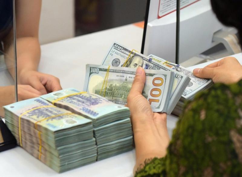Giá USD hôm nay 9.8.2025: Ngân hàng tăng trở lại gần mức kỷ lục- Ảnh 1. Giá USD hôm nay 9.8.2025: Ngân hàng tăng trở lại gần mức kỷ lục- Ảnh 1.