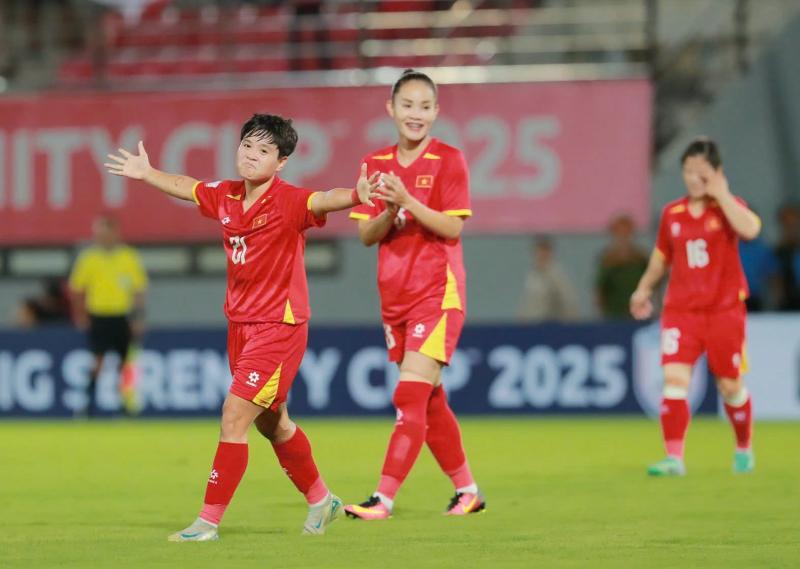 Bảng xếp hạng AFF Cup 2025: Đội tuyển nữ Việt Nam tốp 2, hẹn 'kình địch' Thái Lan- Ảnh 1. Bảng xếp hạng AFF Cup 2025: Đội tuyển nữ Việt Nam tốp 2, hẹn 'kình địch' Thái Lan- Ảnh 1.