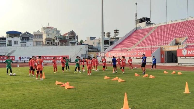 Đội tuyển nữ Việt Nam dâng hương nữ tướng: Gặp Indonesia, Thái Lan khi nào?- Ảnh 4. Đội tuyển nữ Việt Nam dâng hương nữ tướng: Gặp Indonesia, Thái Lan khi nào?- Ảnh 4.