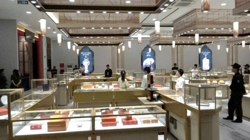 Khánh Hòa: Phát hiện cơ sở người Trung Quốc bán hàng không rõ nguồn gốc- Ảnh 1. Khánh Hòa: Phát hiện cơ sở người Trung Quốc bán hàng không rõ nguồn gốc- Ảnh 1.