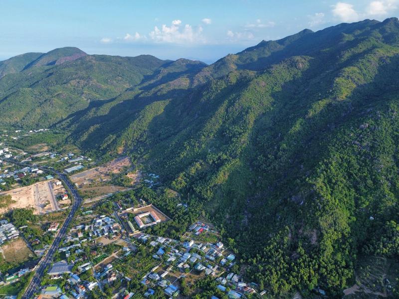Khánh Hòa: 3 ngày vẫn chưa tìm được nam thanh niên mất tích khi đi leo núi- Ảnh 1. Khánh Hòa: 3 ngày vẫn chưa tìm được nam thanh niên mất tích khi đi leo núi- Ảnh 1.
